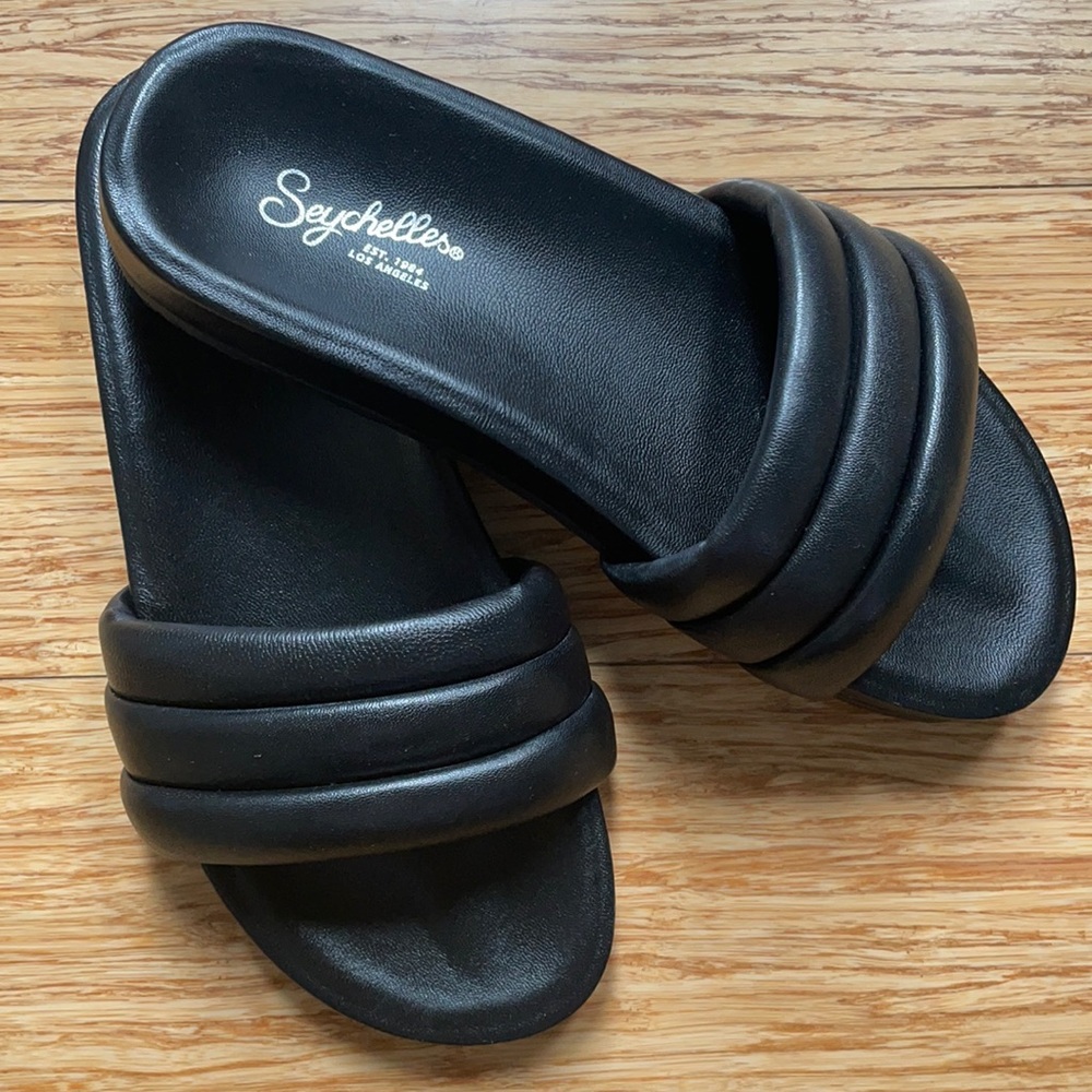Seychelles Lowkey slide sandals Black sz 6